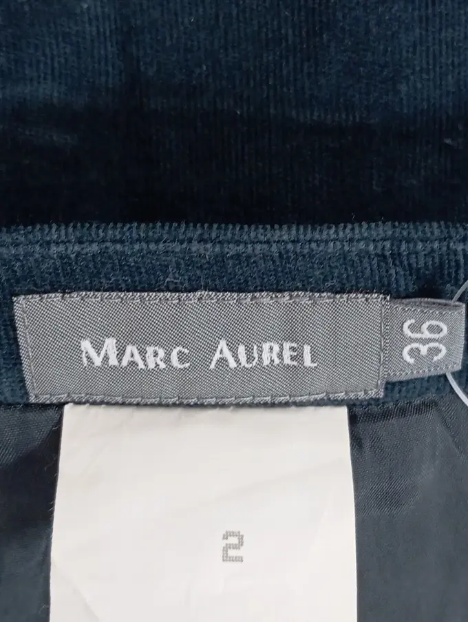 MARC AUREL A-Linienrock Bild 3