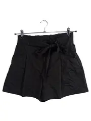 Vorschaubild 1 von Damen Shorts M Schwarz mit Bindegürtel Casual