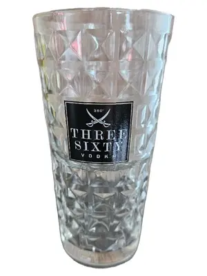 THREE SIXTY Trinkglas