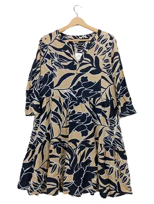 COMMA, Freizeitkleid