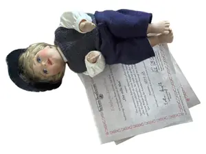 THE ASHTON-DRAKE GALLERIES Künstlerpuppe