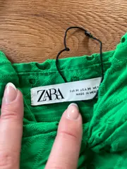 Vorschaubild 3 von Damen Crop Top Grün Lochstickerei Bandeau Gr. M 38