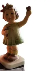 Vorschaubild 3 von Hummel Figur Hum 793 Mädchen Porzellan Mehrfarbig 10cm OVP