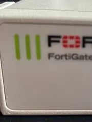 Vorschaubild 2 von FortiGate 101E Netzwerk-Sicherheitsgerät Router Weiß