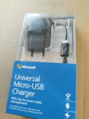 MICROSOFT Steckdosenladegerät