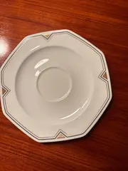 Vorschaubild 2 von Valentino Unterteller Porzellan Geometrisch Weiß 19 cm