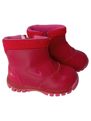 NIKE Stiefel