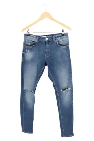 JUST JUNKIES Destroyed Jeans