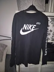 Vorschaubild 2 von Langarmshirt Herren Gr. S Schwarz 1972 Sportswear The Tee