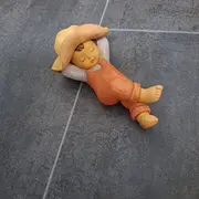 Vorschaubild 2 von Nina & Marco Figur schlafender Junge mit Hut Porzellan 7cm