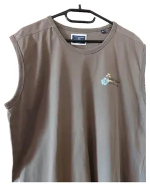 A.W. DUNMORE Top