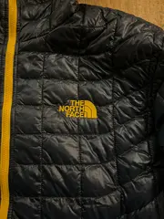 Vorschaubild 2 von ThermoBall Steppjacke Herren Gr. M Blau Kapuze