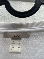 Vorschaubild 2 von EDC Damen Sweatshirt Gr. 38/M Weiß mit SURE Aufdruck Casual