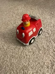 Vorschaubild 2 von Spielzeug Feuerwehrauto mit Feuerwehrmann Figur Rot Kinder