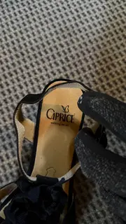 Vorschaubild 2 von Damen Sandaletten Gr. 39,5 Schwarz Wildleder Rüschen Absatz