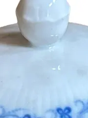 Vorschaubild 3 von Dekodose Rund Klassisch Weiß Blumen Florales Muster 6cm