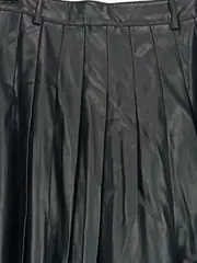 Vorschaubild 2 von Damen Minirock 34 Schwarz Kunstleder Falten Modern