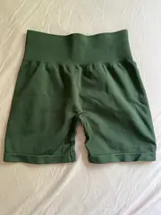 Vorschaubild 2 von Damen Seamless Sport Shorts Oliv Gr. 36/S Rippstrick Logo