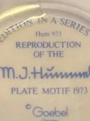 Vorschaubild 5 von M.I. Hummel Jahresteller 1973 Kind Porzellan Beige 8cm