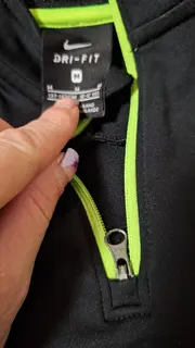 Vorschaubild 2 von Dri-Fit Kinder Sport Shirt Langarm Gr. 137-147 Schwarz Neongrün
