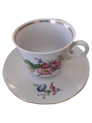 HENNEBERG PORZELLAN Tasse und Unterteller