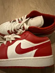 Vorschaubild 2 von Air Jordan 1 Low Sneaker Rot Weiß Gr. 36 Leder Streetwear