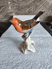 Vorschaubild 4 von Porzellan Rotkehlchen 49225 Dekofigur Vogel auf Ast 12cm Rot