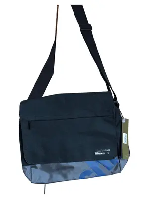 BENCH. Umhängetasche