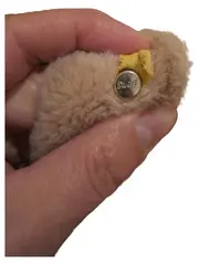 Vorschaubild 2 von Kuscheltier Hase Beige mit Knopf im Ohr 24 cm