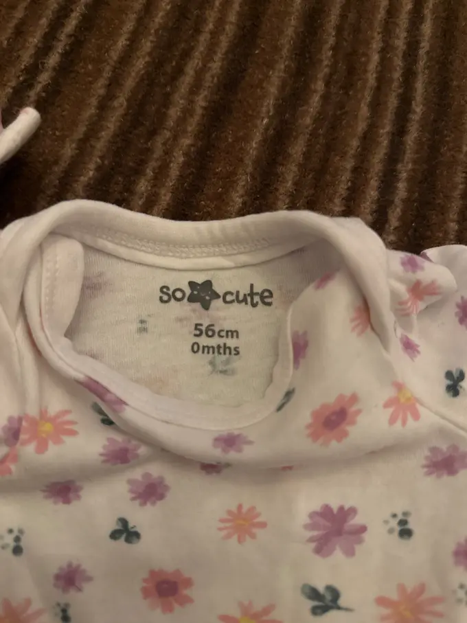 FYMNSI Baby Mädchen Sommer-Outfit 3-teilig – Kurzarm-Strampler + Shorts + Stirnband | Für 0-18 Monate | Perfekt Für Fotos & Feiern