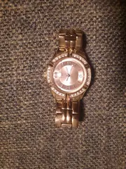 Vorschaubild 5 von W0143L3 Damen Armbanduhr Gold Elegant Strass Edelstahl 14cm