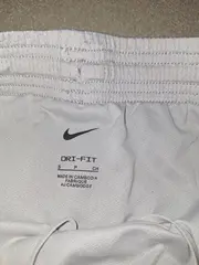 Vorschaubild 3 von Damen Laufshorts Grau Gr. S Sportlich