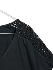 Vorschaubild 3 von Damen T-Shirt Gr. 44 Schwarz Häkeldetails V-Ausschnitt Baumwolle