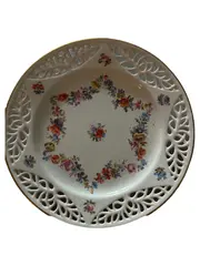 Vorschaubild 1 von Platzteller Klassisch Weiß Porzellan Blumenmuster Lochrand 20cm