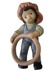 Vorschaubild 1 von Spielfigur Junge mit Reifen Kind Porzellan 14 cm Mehrfarbig
