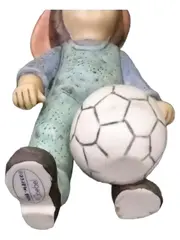 Vorschaubild 2 von Figur Junge mit Ball Porzellan Kind Sammelfigur 15cm Mehrfarbig