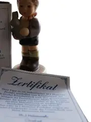 Vorschaubild 3 von Mein kleiner Freund 1310 Hum 2049/B Figur Kind 9cm Mehrfarbig