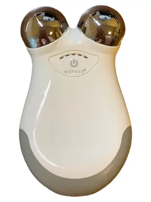 NUFACE Gesichtsmassagegerät