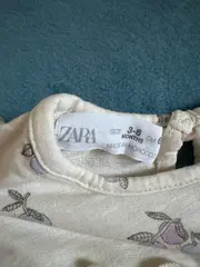 Vorschaubild 6 von Baby Mädchen Langarmshirt Gr. 68 Beige Kirschenmuster Rüschen