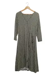 Vorschaubild 1 von Damen Wickelkleid Punkte Oliv Gr. 40/L Viskose