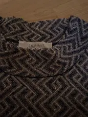 Vorschaubild 3 von Damen Top ärmellos Rollkragen Gr. S geometrisch Muster Beige