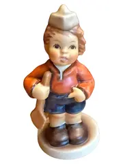 Vorschaubild 1 von Spielfigur Junge mit Schaufel Mehrfarbig Porzellan 10cm