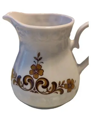 WINTERLING Milchkännchen