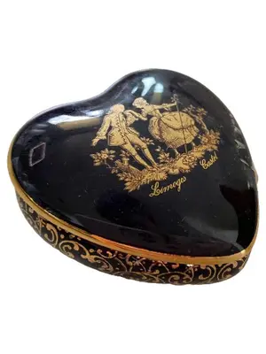 LIMOGES CASTEL Bonbonniere