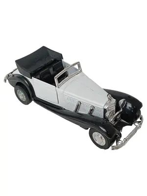 YAT MING Modellfahrzeug