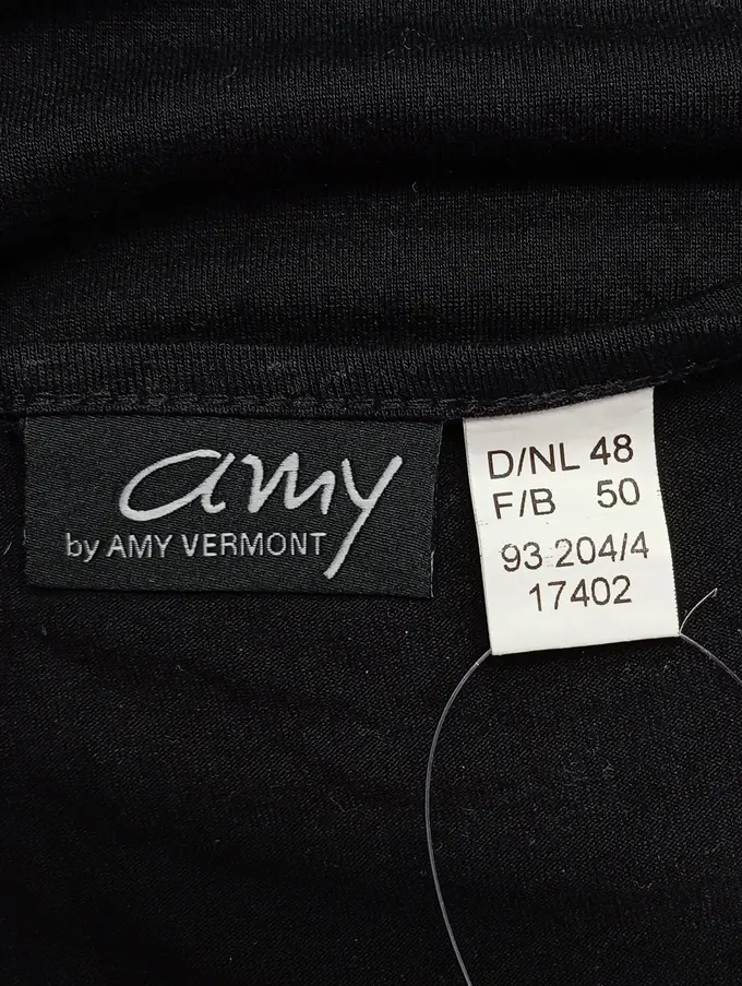AMY VERMONT Top Bild 3