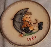 Vorschaubild 3 von Sammelteller Porzellan Junge unter Regenschirm Hummel 1981