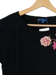Vorschaubild 2 von Damen T-Shirt XS Schwarz Casual mit Blumenstickerei