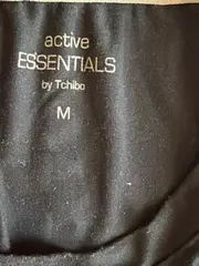 Vorschaubild 5 von Active Essentials Herren Langarmshirt Gr. M Schwarz Sportshirt