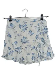 Vorschaubild 1 von Damen Minirock Blumenmuster Weiß Blau Rüschen Gr. M